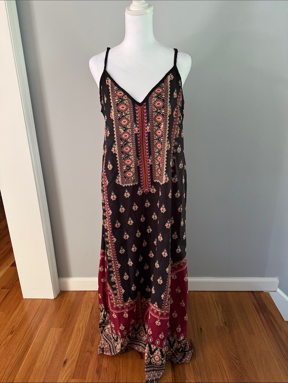 SHEIN Black & Burgundy Printed Spaghetti-Strap Maxi Dress